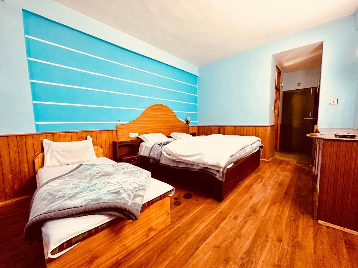Hotel D Kanchan Manali Bagian luar foto