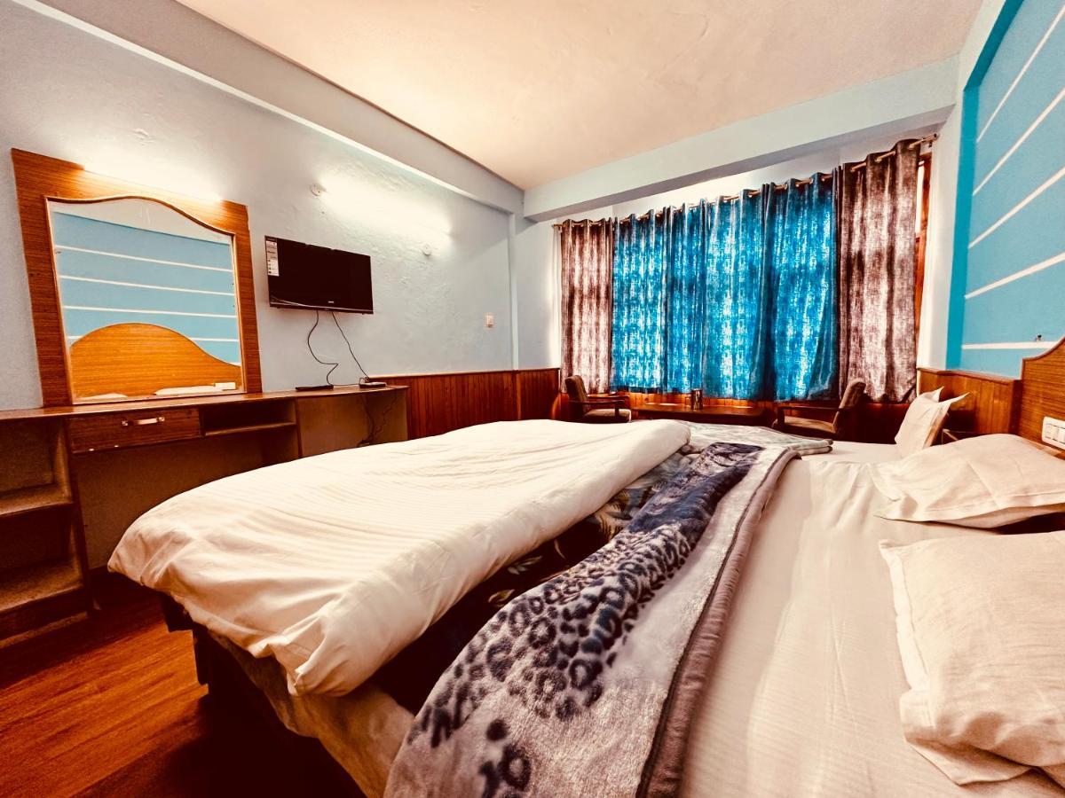Hotel D Kanchan Manali Bagian luar foto